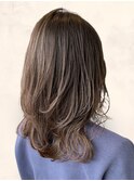 ブリーチなし縮毛矯正◎暗髪で美髪ミディアムレイヤー