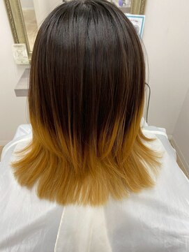 フェアリーテール 高坂店 ぱつっと感が可愛い◎グラデーションカラーで魅せる抜け感ヘア