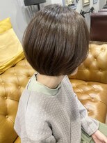 ウィーク 梅田(UiiC)&nbsp;まとまるショートボブ/艶髪/40代ショート　uiic umeda白井舞美