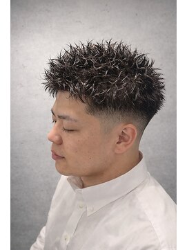 ワンワンオー バーバーショップ 長浜店(@110 BARBER SHOP) 緩めツイスト×ピンパーマ×フェードで作る、男の色気ショート