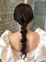 ガーランド (Garland) 【大人かわいい】編み下ろし 結婚式 お呼ばれ ヘアアレンジ
