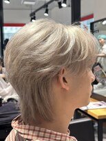 オーシャントーキョー 神戸(OCEAN TOKYO KOBE)&nbsp;ホワイトシルバーベージュニュアンスセンターパート