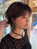 クティエ(Cuthie)&nbsp;#ウルフショート#顔周りレイヤー#インナーカラー#20代#30代