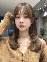 ポーチバイハニー オモテサンドウ(PORCH by HONEY omotesando)&nbsp;ハッシュカットミディアムヘアシアーグレージュ3