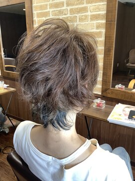 ヘアーデザイン グロウ(hair design Grow) 外ハネショートウルフ