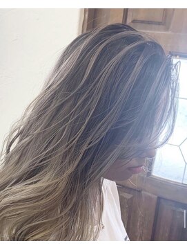 スーク 宜野湾店(suuk) ミルクティーバレイヤージュ