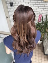 フェリーチェ(Felice)&nbsp;ハーフツイン　ヘアセット　デートヘア　フェミニン