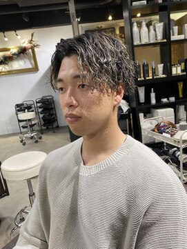 アルカナ 明治神宮前原宿(ARCANA) ハイライト マッシュパーマ ウルフ アッシュブラック