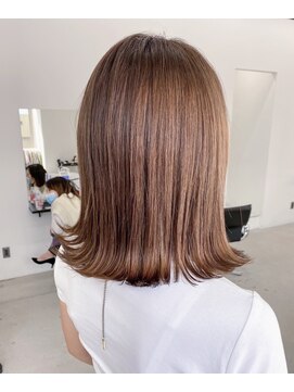 ルッソ チアロ(Lusso chiaro) 外はねボブ/ホワイトミルクティーカラー/30代40代50代