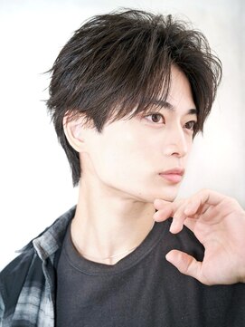 ゼロ 渋谷(XeRo) ツーブロックあり韓国バランスマッシュ"フェザーパーマ