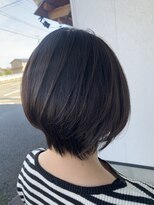 フリー(Free)&nbsp;大人可愛い艶髪さらさらウルフヘアー・レイヤーカット
