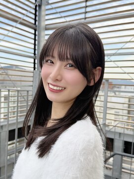 レイヤーカット/韓国ヘア/顔まわりカット @lucxia_tsubasa