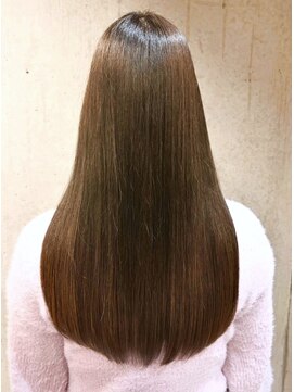 アンド アノン(and anon) オリーブベージュ 透明感カラー 髪質改善 ストレートヘア 20代