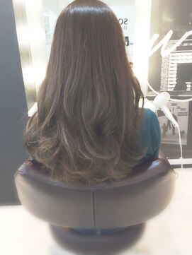 フラッグ ヘアー 天神西通り店(Flag HAIR) アッシュベージュで上品なグラデーション