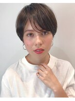 グッデイ ヘアー(GOOD DAY HAIR)&nbsp;小顔  ワンサイドショート ブランジュ ブリーチ ホワイトカラー