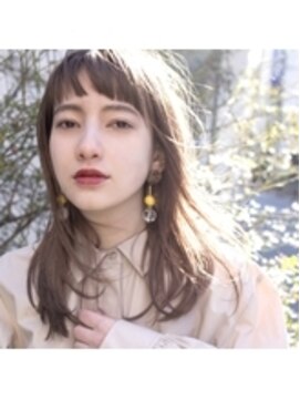 ミットバイツリー 新宿南口(mit by tree) ホワイトグレージュとろみメルティカラーくびれヘアセミロング