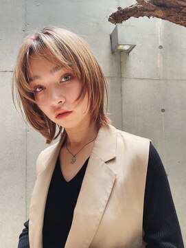 シナモン。(CINNAMON) ウルフボブ/韓国風レイヤー/顔周り/ハイトーン《中目黒》