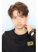 爽やかセンターパートスパイラルパーマ韓国前下がりツーブロック