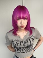 アルレン(Allen)&nbsp;ショッキングピンク　ウルフカット