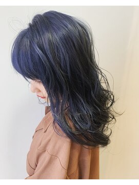 ライフ 住道店(Lyfe) デザインカラーブルーデニム_ウェットヘアレイヤーカット_112