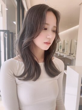 オズ 郡山桑野店(OZ) 郡山くびれレイヤーカットハイライトカラー顔周りベージュカラー