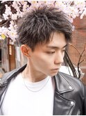 短髪刈り上げツーブロックアップバングショートセンターパート