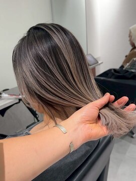 シエラ 南船場(CIERA.) ホワイトグレージュミニウルフミルクティーベージュ