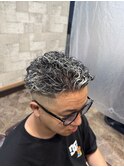 #極道パーマ#シルバーメッシュ#スキンフェード#スパイラルパーマ