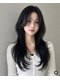 スリー(three)の写真/レイヤーを入れた華やかなワンホンヘア、でなめらかでツヤのある華やかなこなれたロングヘアに［仙台］