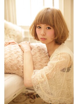 リー ヴィータ 上新庄(Lee Vita) 【Lee Vita】　前髪＆顔周りのカットで小顔に!ふんわりショート