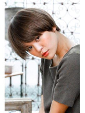 メルクマール(MERKMAL) ジェンダーレスショート。