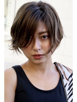 ロエナ(ROENA) 20代30代40代50代小顔カット黒髪ワンレンボブルフネビージュ前髪