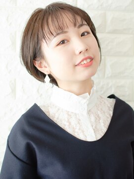 ノイン(noine) ショートヘアには大ぶりなピアス・イヤリングがおすすめ