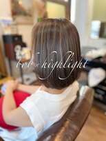 キイヒ(kiihi)&nbsp;ボブ白髪ぼかしハイライト