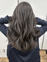 ヨロ 小岩(YOLO) ハイライトショートヘアダブルカラーイルミナカラーオージュア