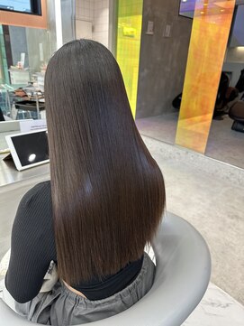 ロンドルーチェ 心斎橋(Lond luce) ダークアッシュ/ミディアムレイヤーカット［髪質改善/縮毛矯正］