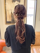 コレットヘア(Colette hair) ツイストハーフアップ風アレンジ .*。