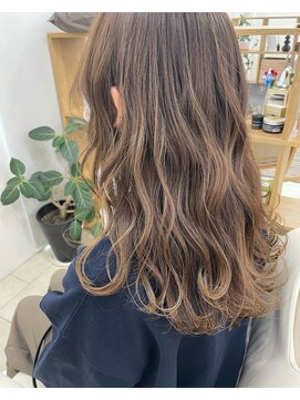 ファボ(favo.) 柔らかベージュカラー