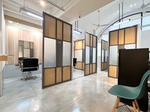 広々と落ち着いた店内＆リラックスできる全席個室空間【三宮】