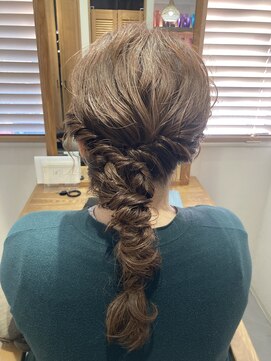 ミリ 調布店(Mili) 編み下ろしヘアアレンジ【高橋】
