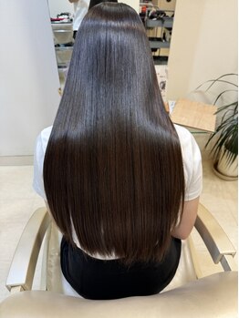 美容室 フラット(FLAT)の写真/髪質改善トリートメントで、髪の芯から補修し、艶やかな仕上がりが叶う♪艶感溢れる髪へと導きます☆