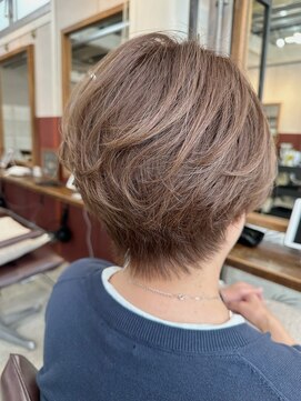 ルーファス 恵比寿 渋谷(Ruufus) 40代50代大人ショートボブ/恵比寿渋谷/白髪ぼかしハイライト2601