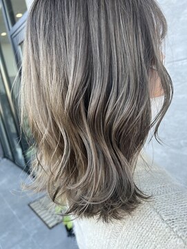 ソアロ(SOARO) シルバーベージュ