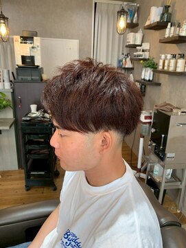 トニコ(toniko) マッシュ×アップバング×テーパーフェード×ヘアカラー