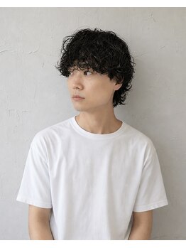 ウニカ デ メン(UN1CA de MEN)の写真/再現性の高いメンズパーマでどこから見ても綺麗なシルエットに◎