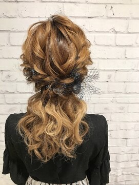 ポニーテール風ハーフアップ L セットサロン フルール Fleur のヘアカタログ ホットペッパービューティー