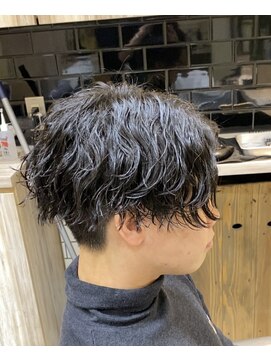 グルーマーズトウキョウ(GROOMER/S TOKYO) 波巻きスパイラルパーマ　ハードパーマ　メンズカット