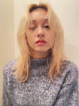 ノラ シブヤ(NORA) ウルフカット　ウルフボブ　ウルフレイヤー