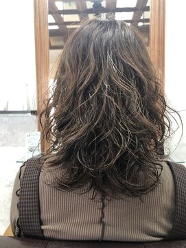 プース ヘアー(Pousse hair) ミディアムパーマ
