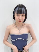 ハイブ 金沢(Hive)&nbsp;10代20代インナーカラーアッシュブルー艶髪ミニボブスタイル